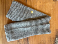 Mia Fratino - Classic Wrist Warmer - Jet Black, Foggy Grey, Cornflower Blue, French Navy, Graphite, Military, Petal, Toast, Umber