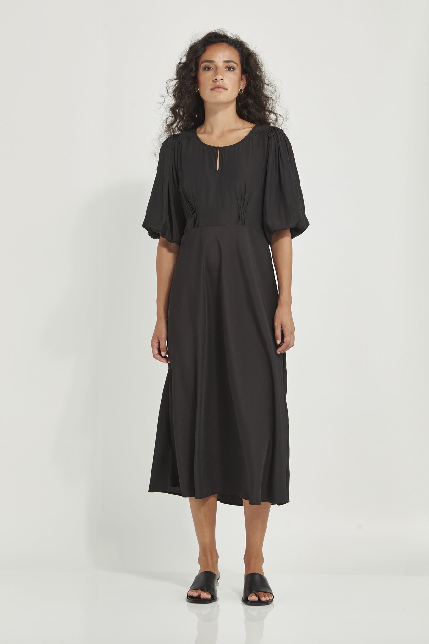 Glide - Opulent Dress black