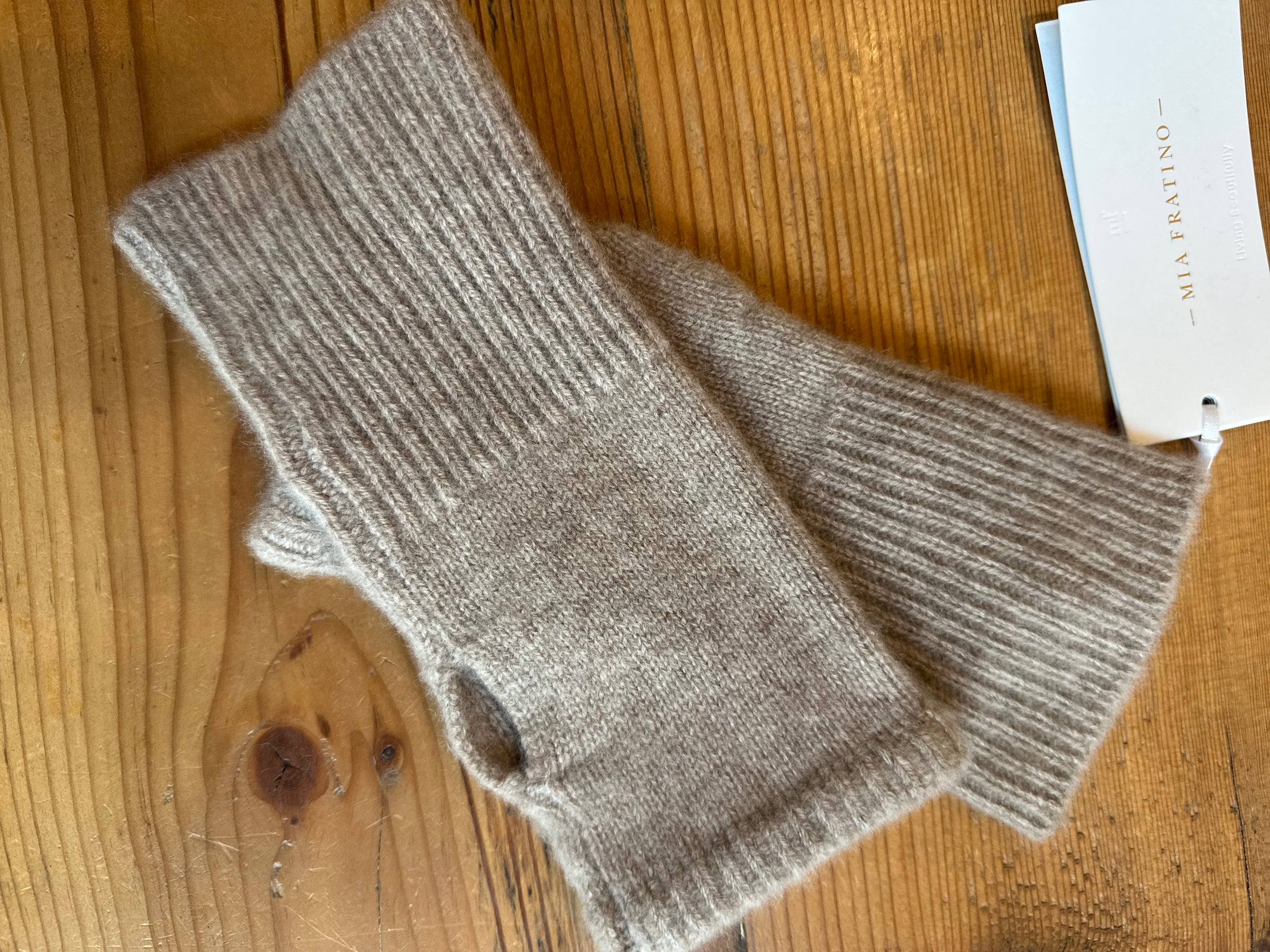 Mia Fratino - Classic Wrist Warmer - Jet Black, Foggy Grey, Cornflower Blue, French Navy, Graphite, Military, Petal, Toast, Umber