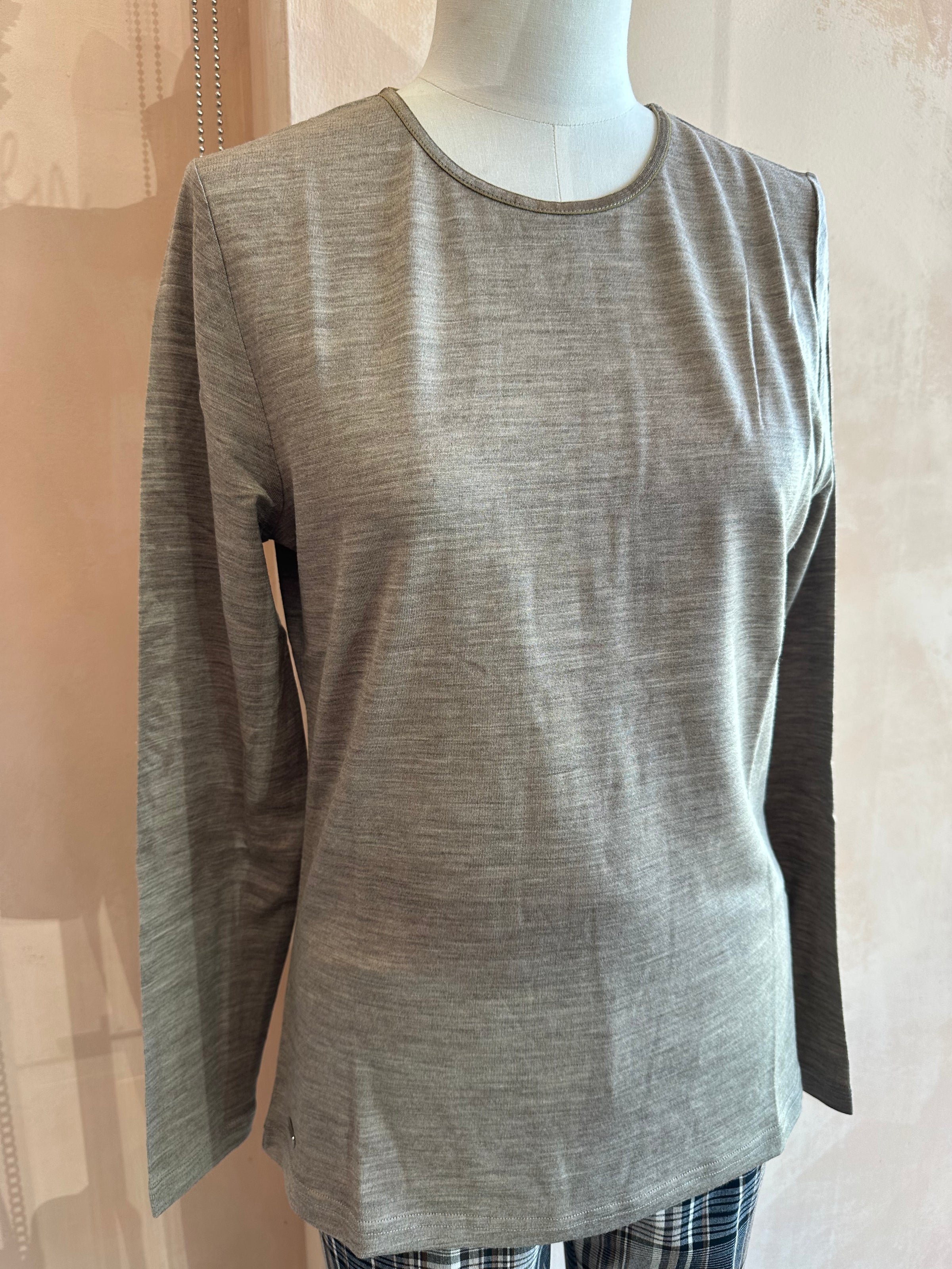 Ebony - Merino (210) LS Satin Crew Top Cappuccino