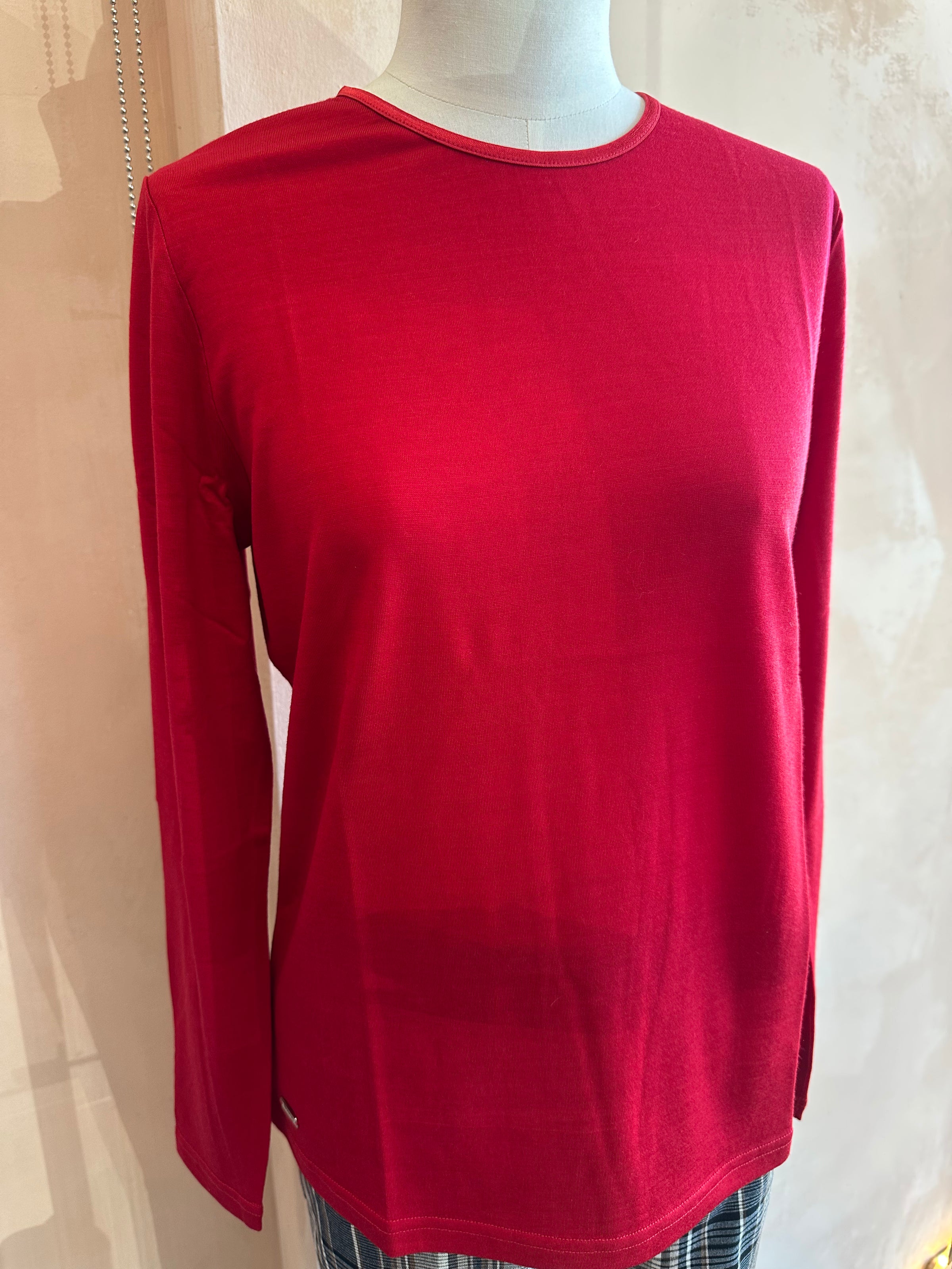 Ebony - Merino (210) LS Satin Crew Top Ruby