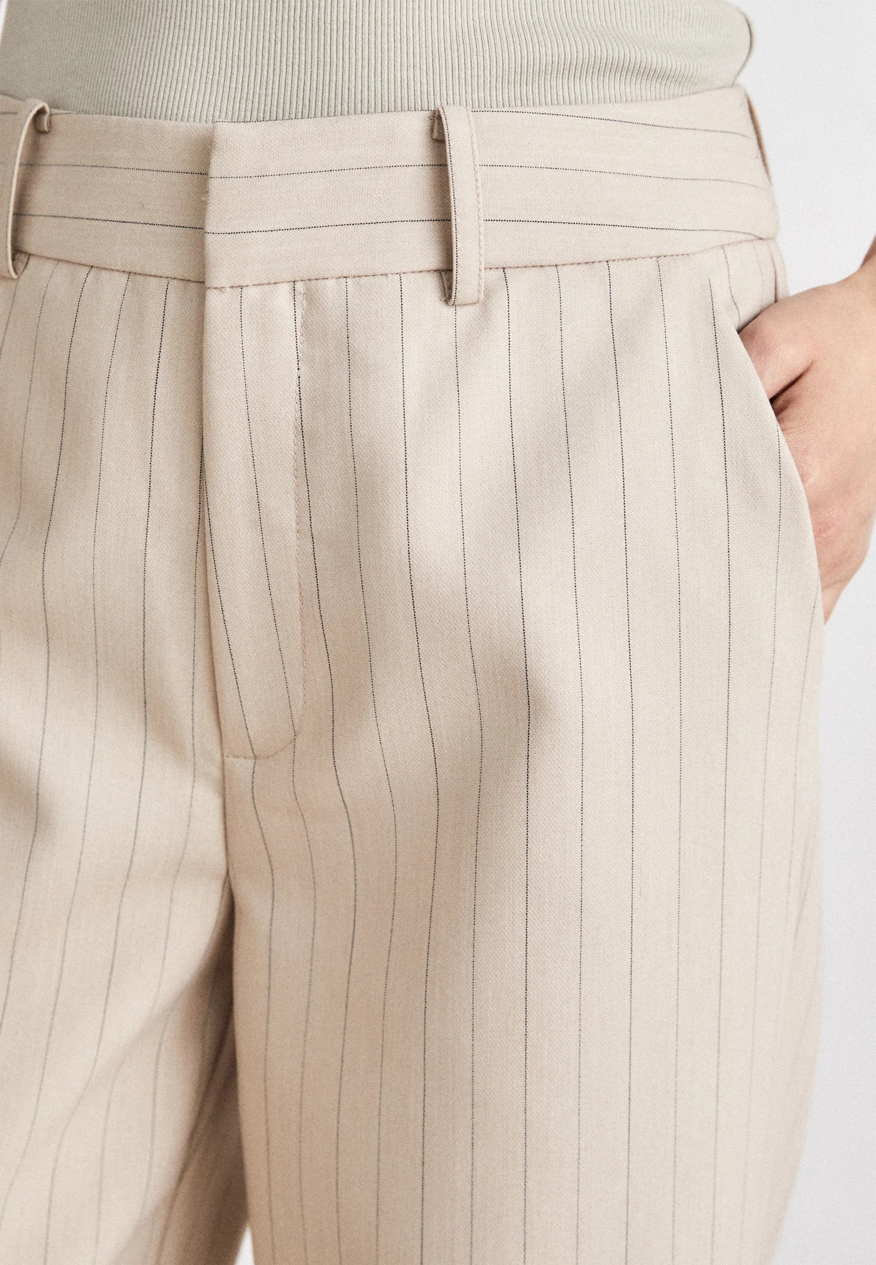 Gestuz - Joelle Pinstripe Pants Sand