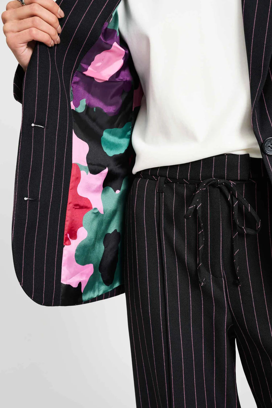 POM Amsterdam - Noir Striped Blazer