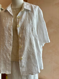 Blueberry Italia - Embroidered Daisy SS Shirt White