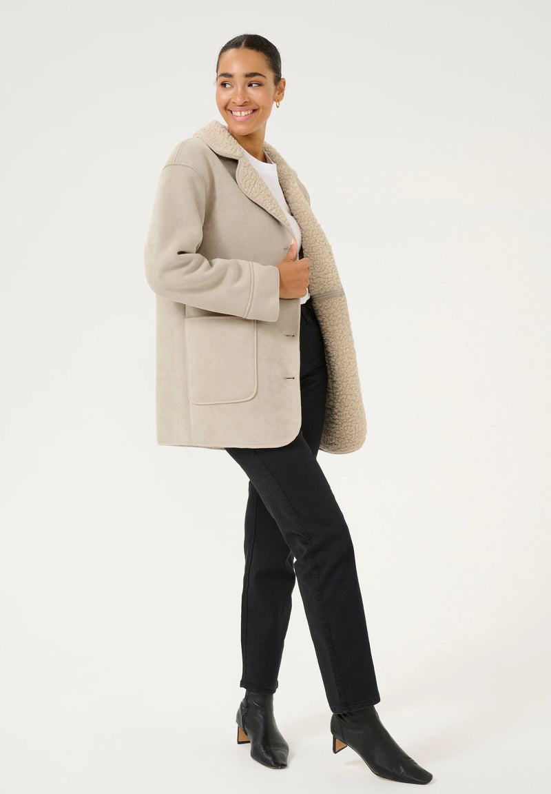 KAFFE - Berni Shearling  Jacket Feather Greige/Oat