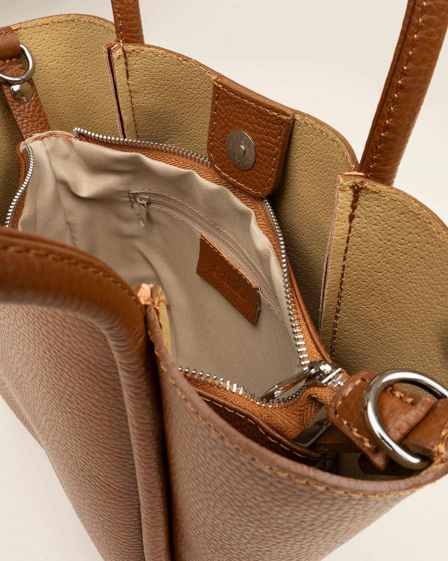 Gaimo - Pilares Leather Crossbody Tote Bag