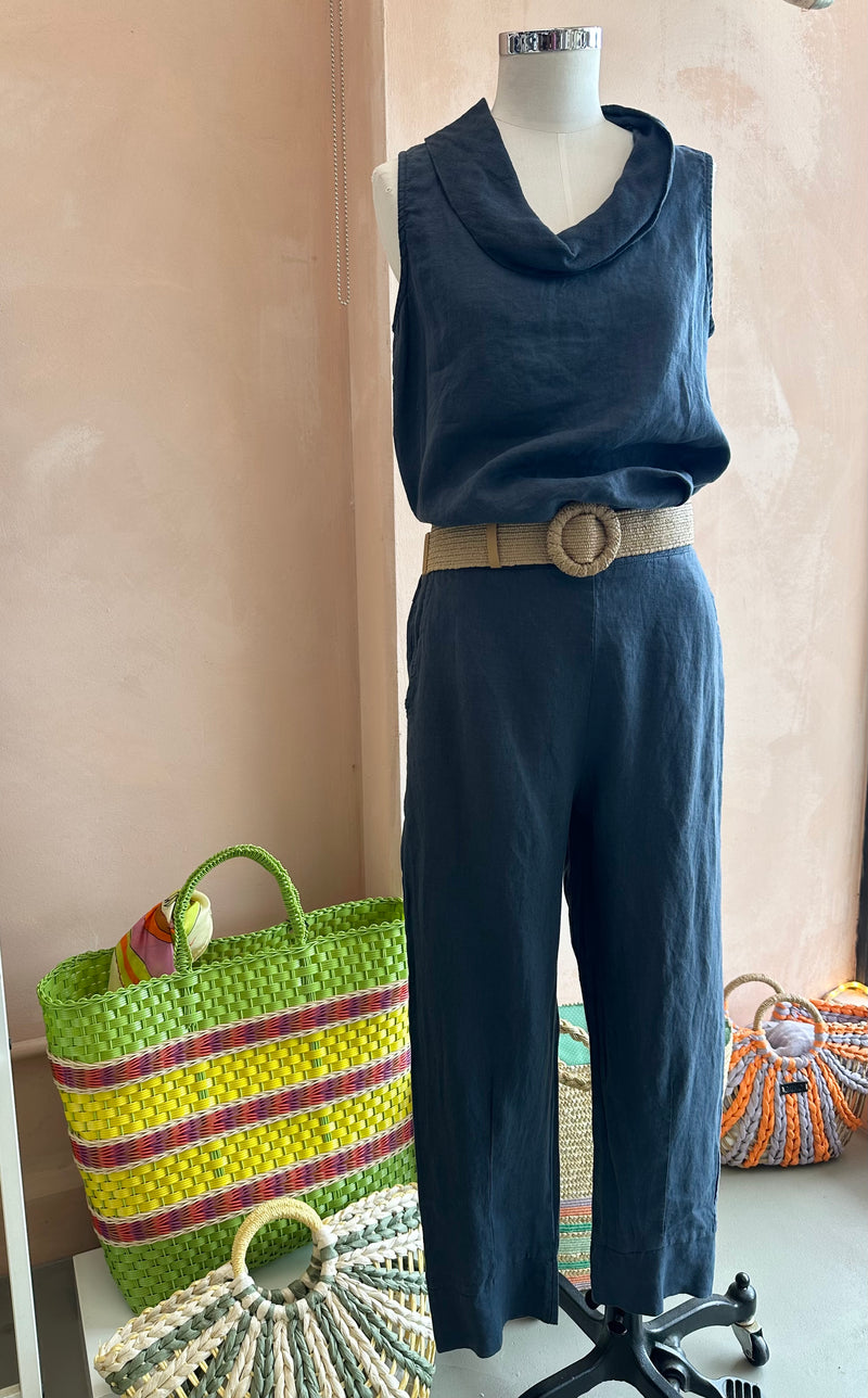 Blueberry Italia - Linen Capri Pant Navy