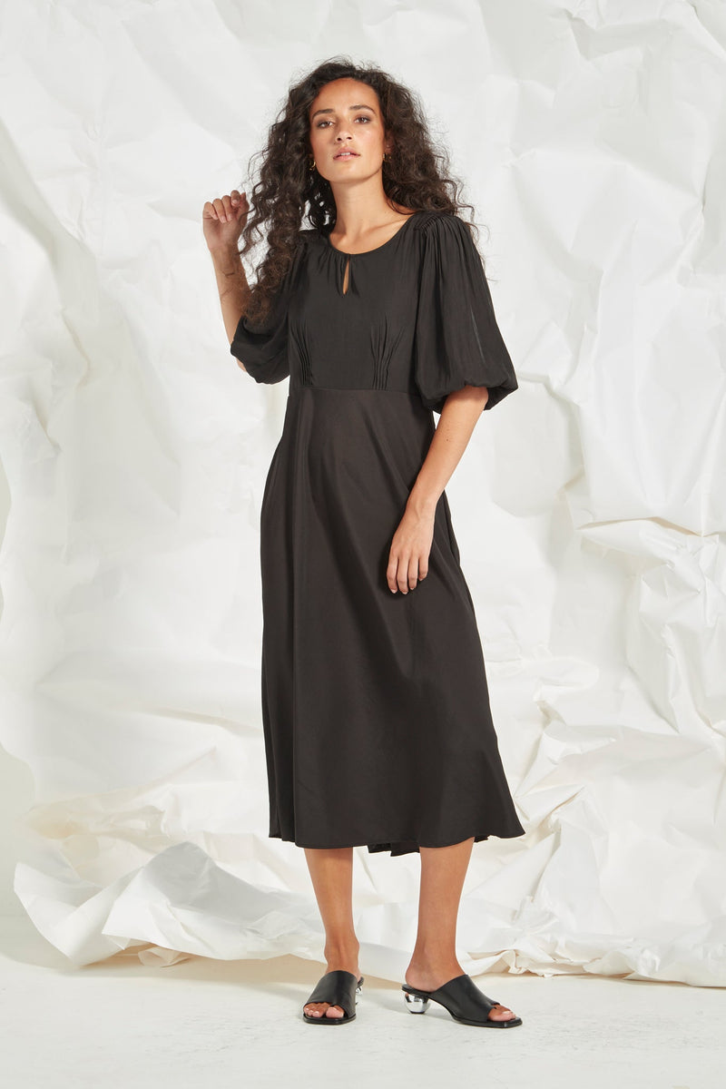Glide - Opulent Dress black