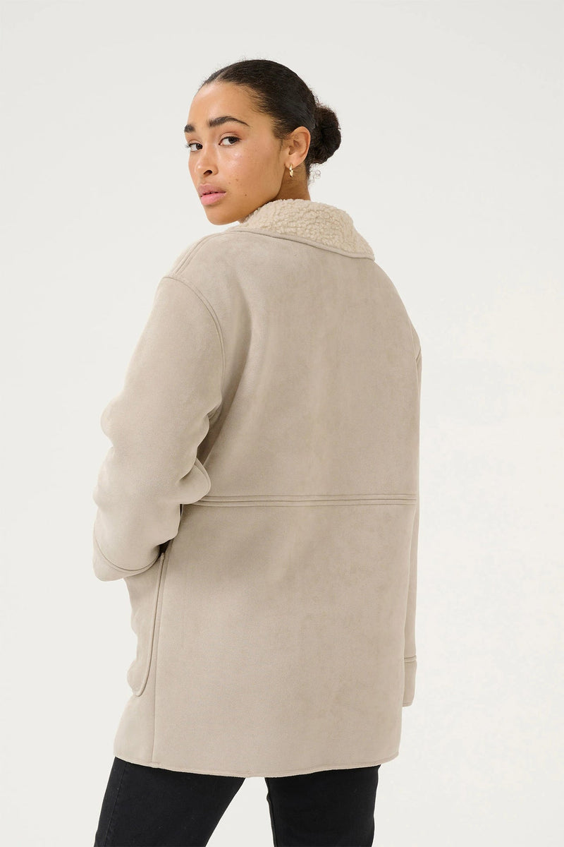 KAFFE - Berni Shearling  Jacket Feather Greige/Oat
