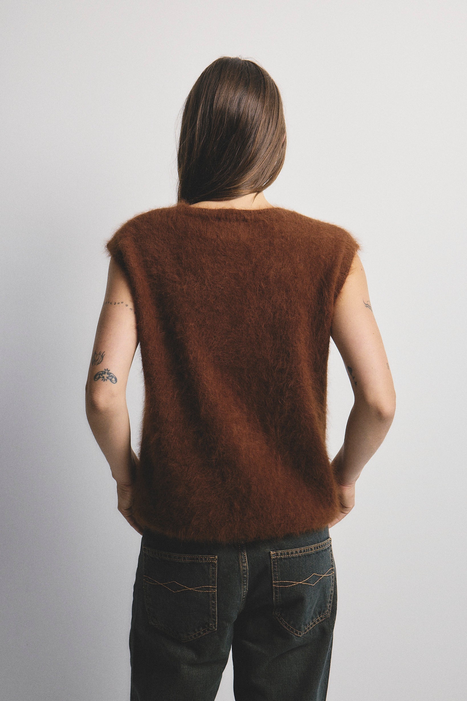 World of Nomads - Ebony Vest Chocolate