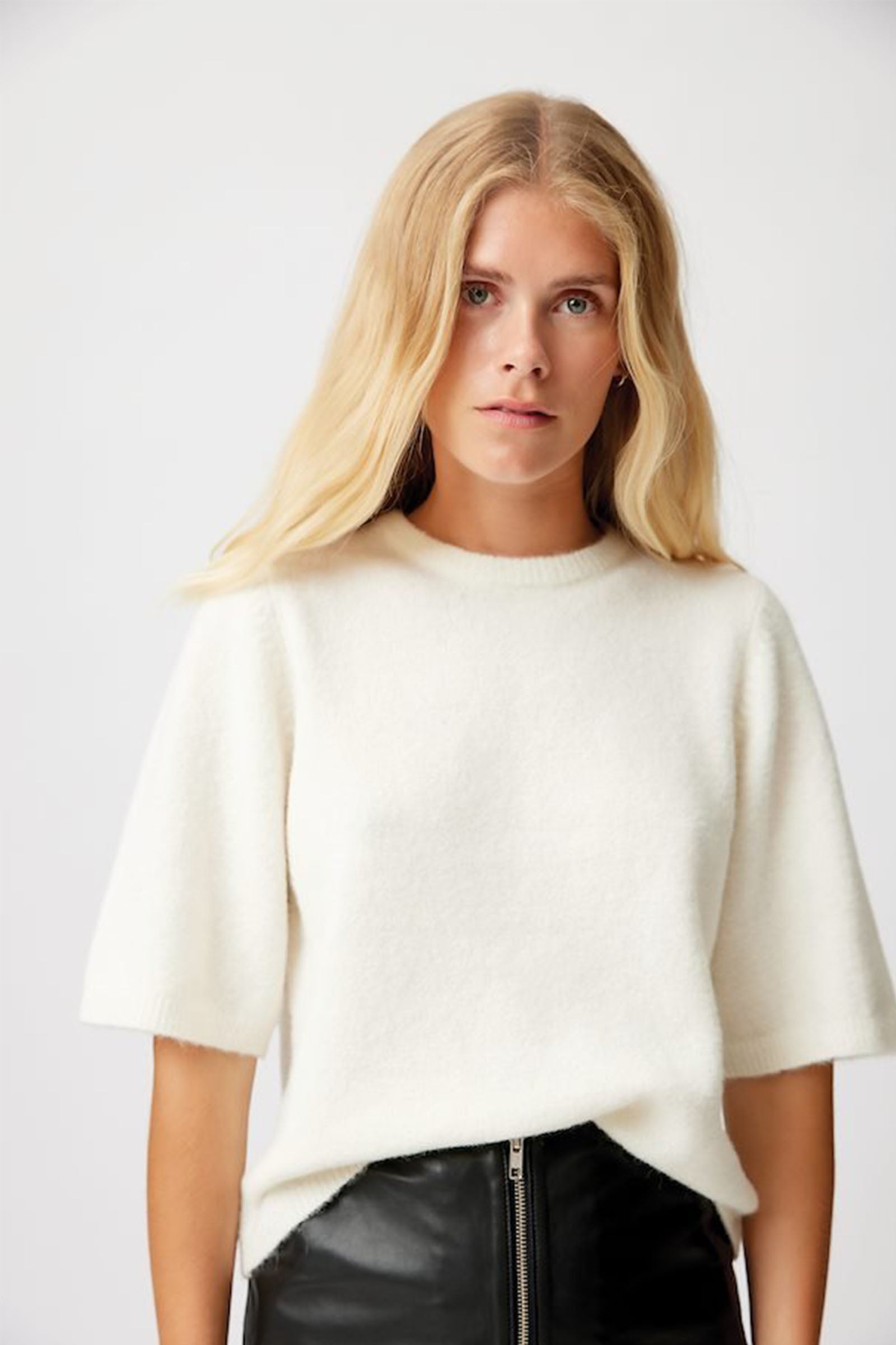 Gestuz - Alpha SS Crew Knit Top Ivory