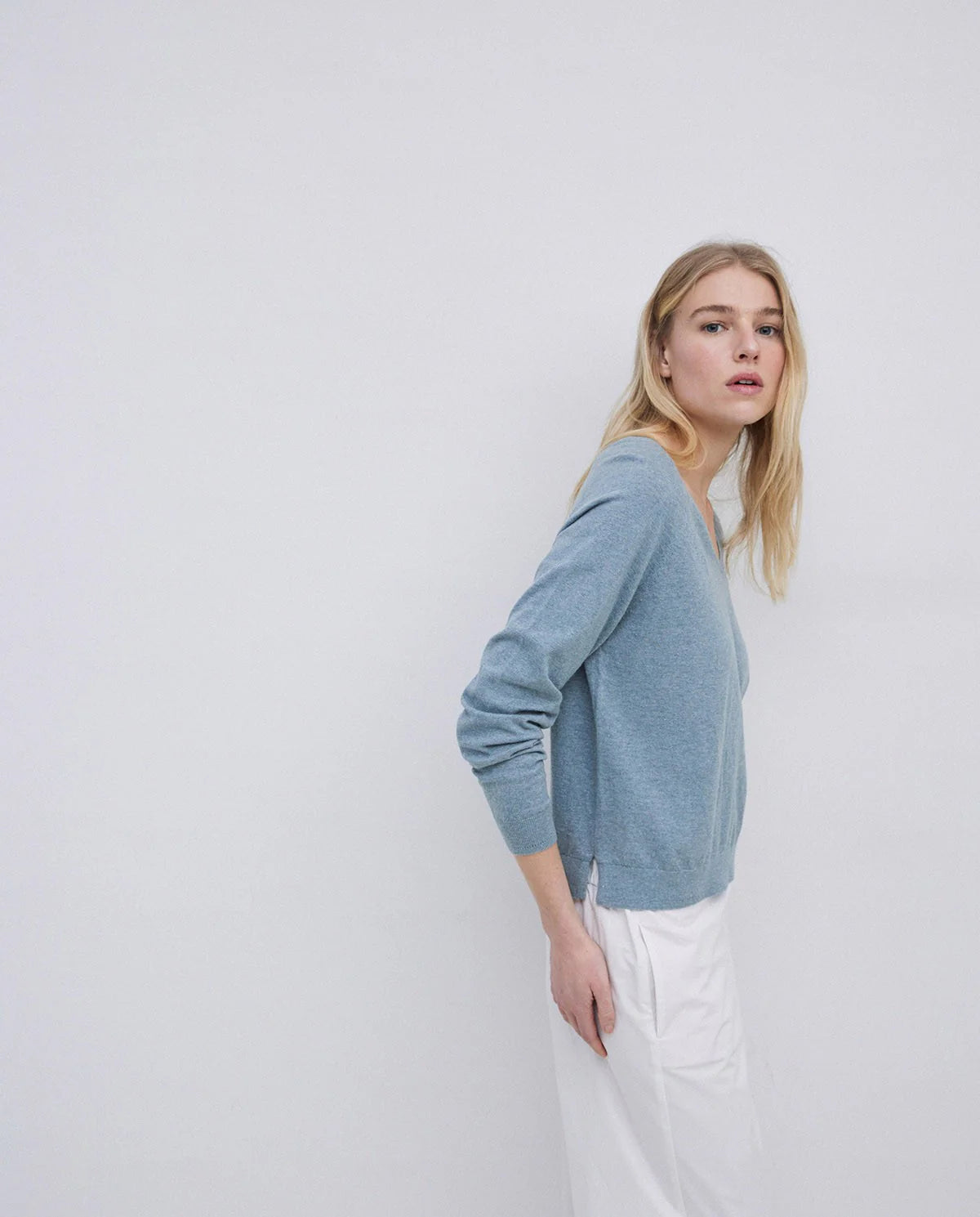 Yerse - V-Neck Cotton Pullover Grey