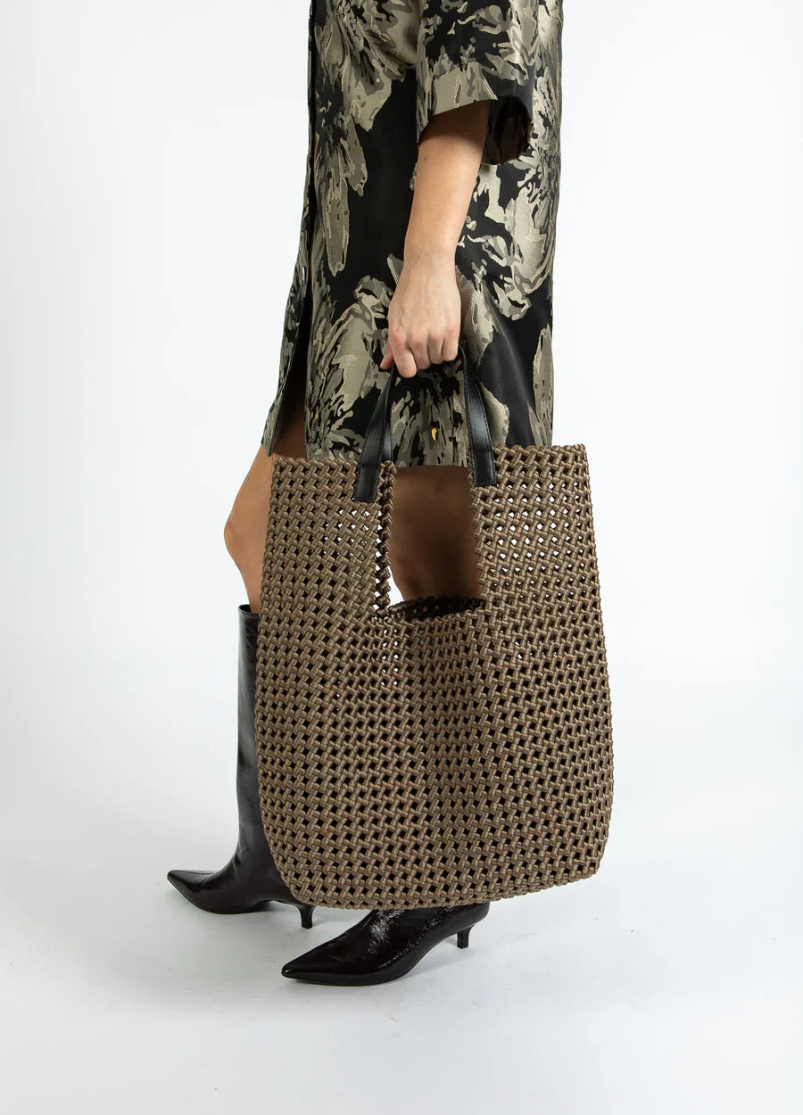 Coster Copenhagen - Woven Bag in Warm Brown