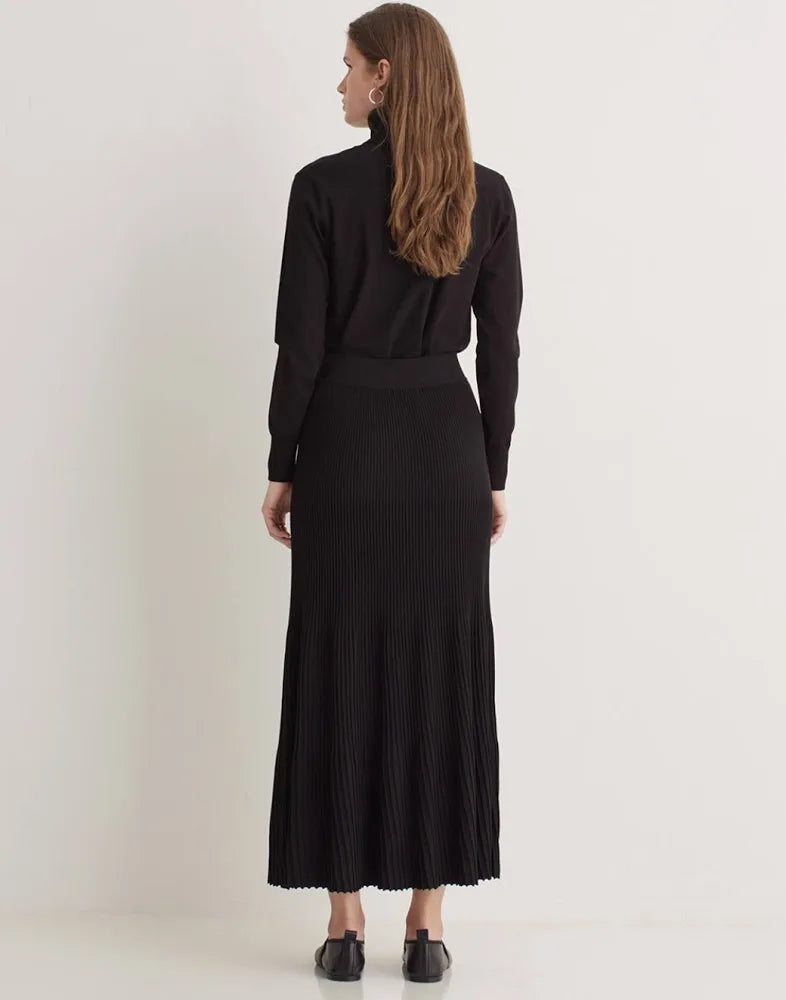 Yerse - Midi Plisse Knit Skirt Black