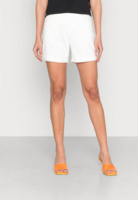 KAFFE - Zelina Shorts Chalk White