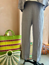 Blueberry Italia - Linen Capri Pant Ash