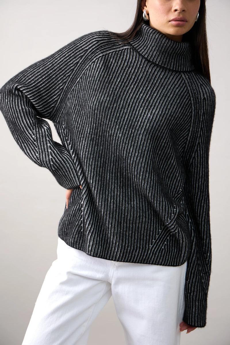 Mia Fratino - Ren Rollneck Jet Black/Foggy
