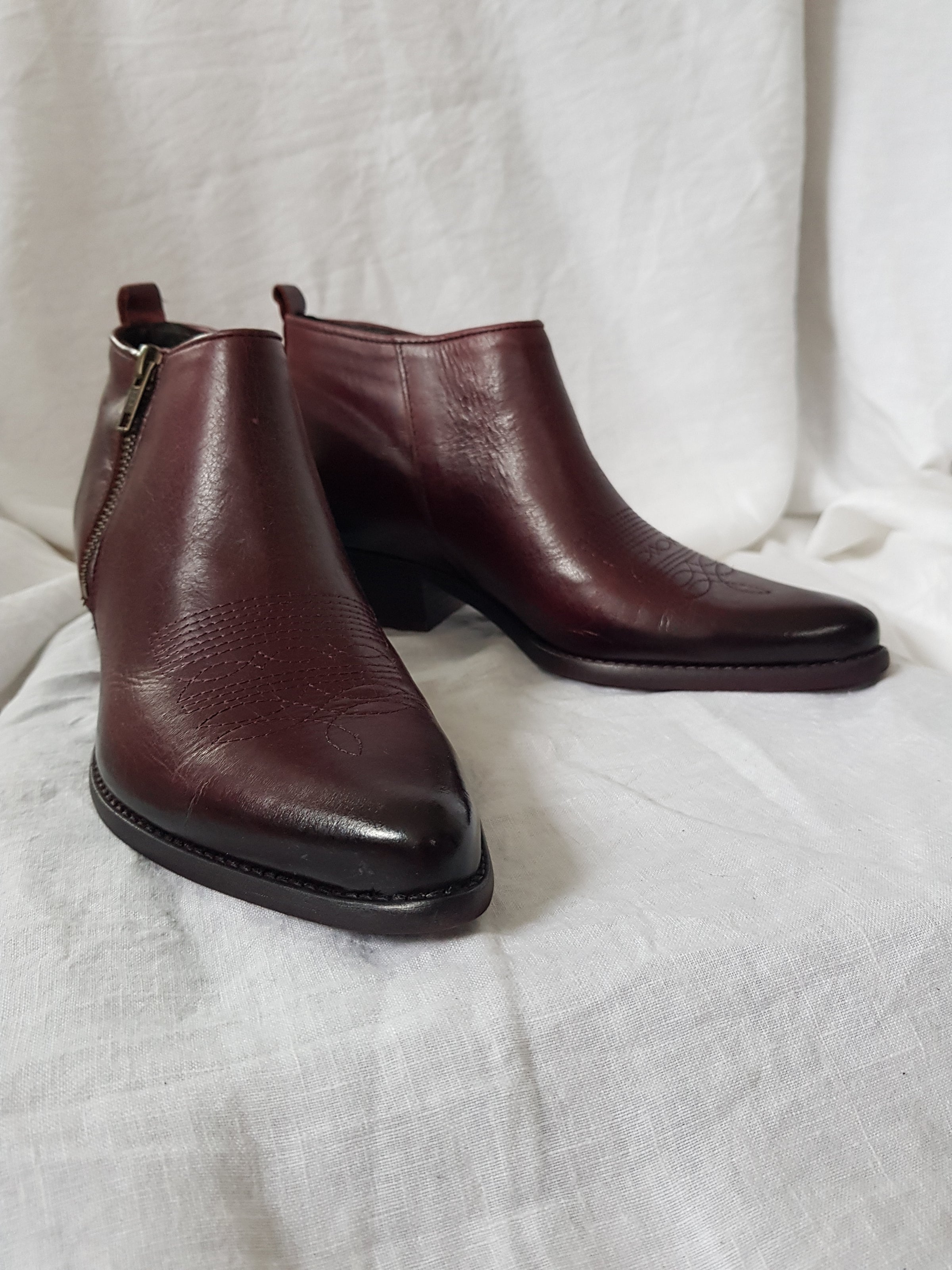 felmini c451 bordeaux western style short ankle boot online at hunterminx