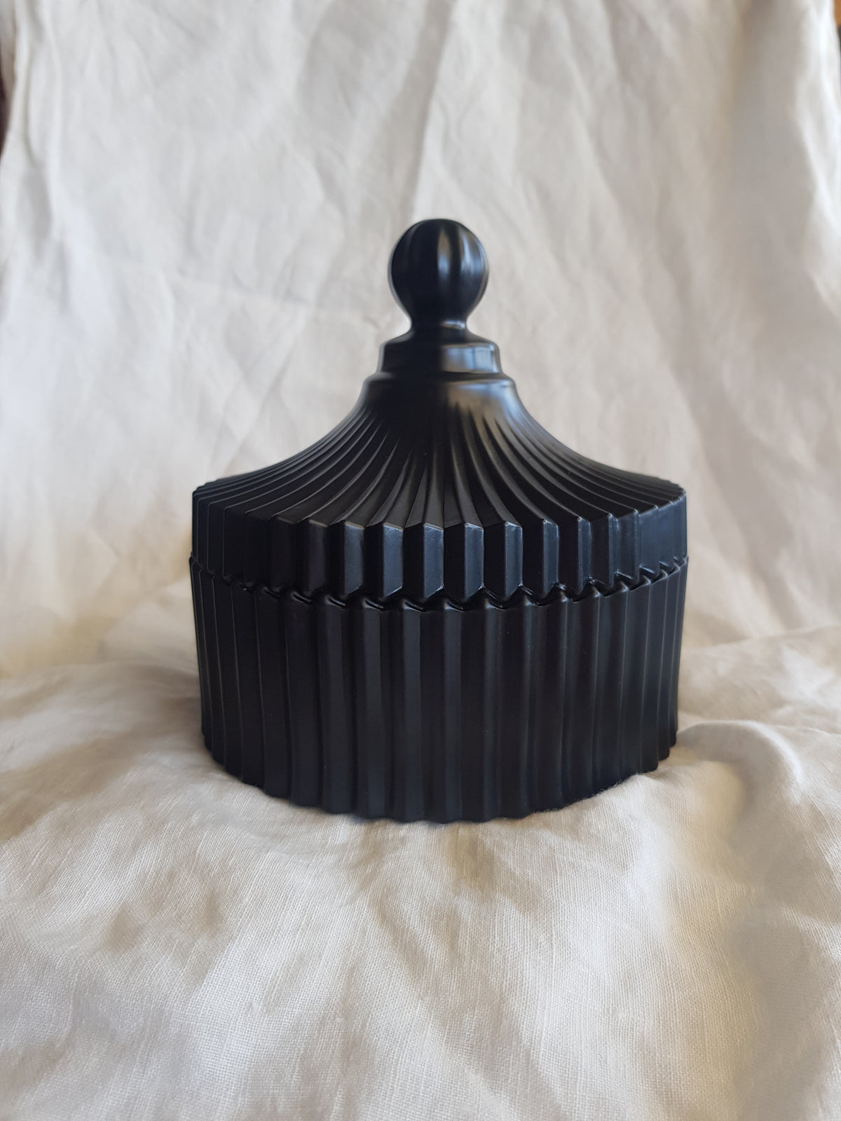 Cove Collection - Carousel Candle Black Monte Carlo