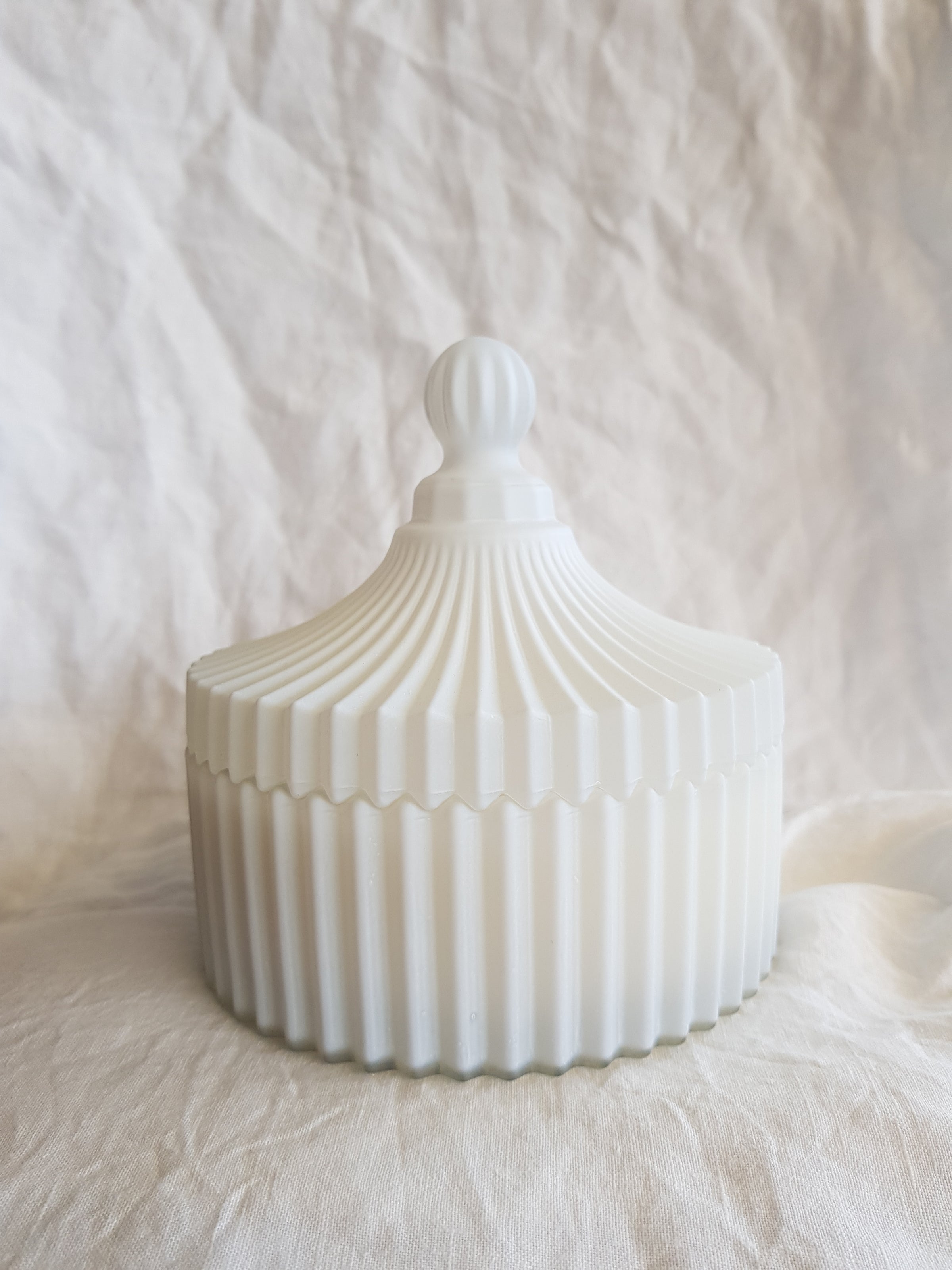 Cove Collection - Carousel Candle White Cape Tribulation
