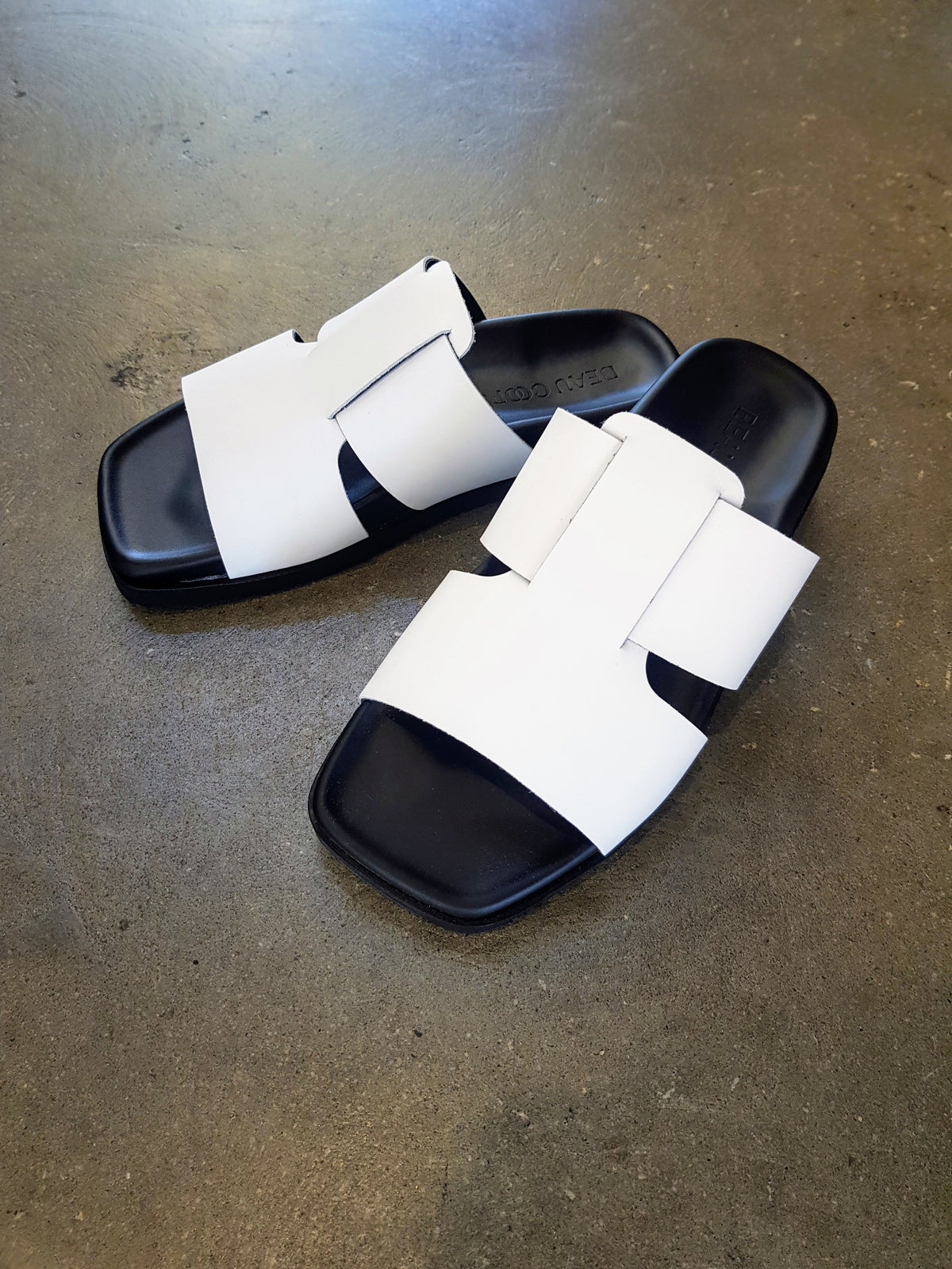 Beau Coops - Stone White Slide