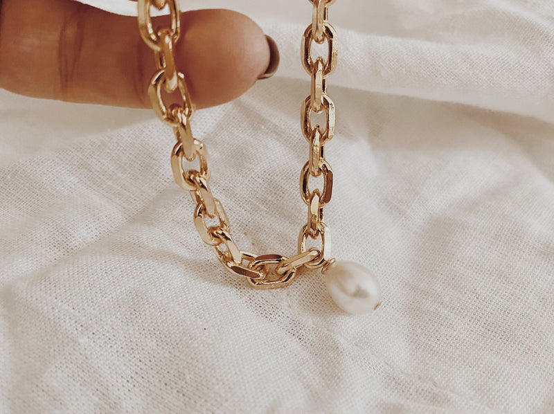 FINERRINGS - Pearl Chunky Bracelet