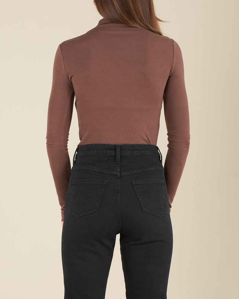 AMELIUS - EVERLEIGH TOP IN TRUFFLE BROWN